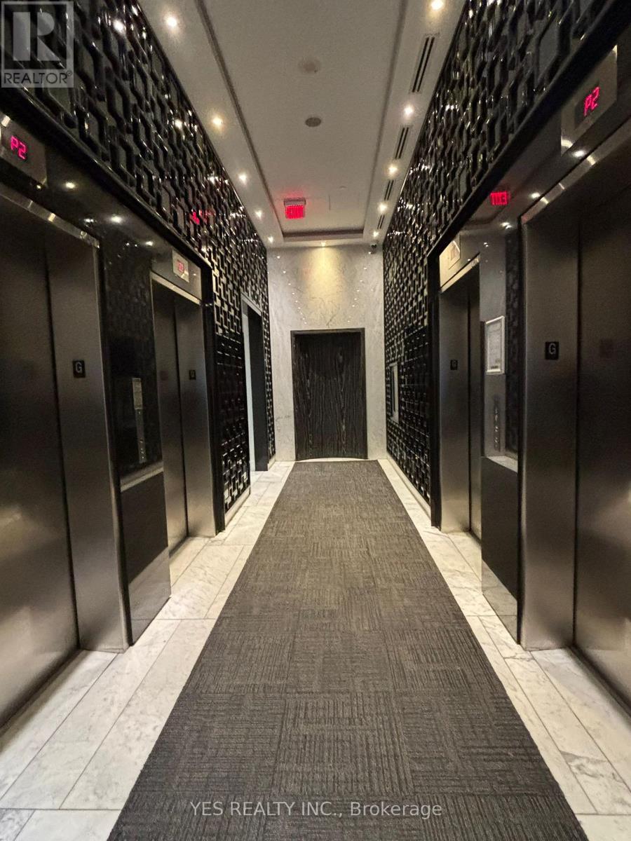 90 Parklawn Road W, Toronto, Ontario  M8Y 0B6 - Photo 21 - W12790020