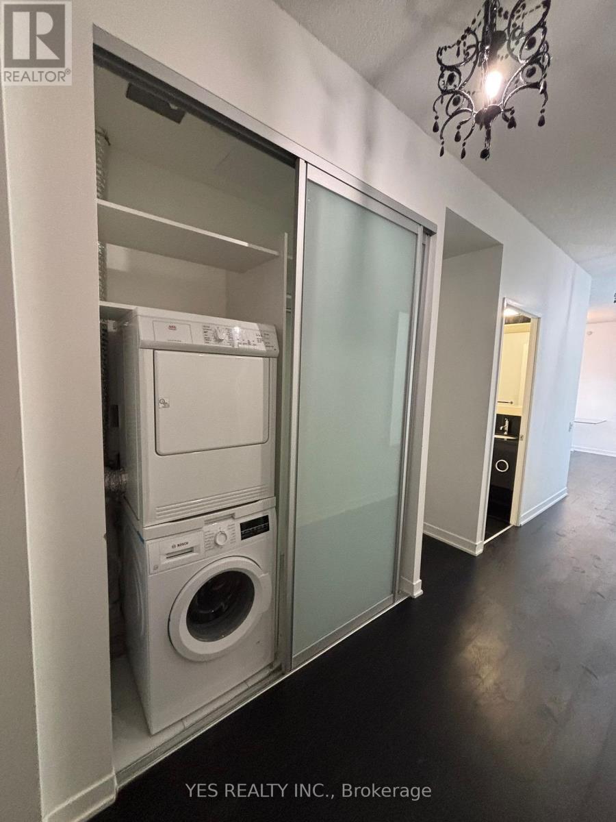 90 Parklawn Road W, Toronto, Ontario  M8Y 0B6 - Photo 23 - W12790020