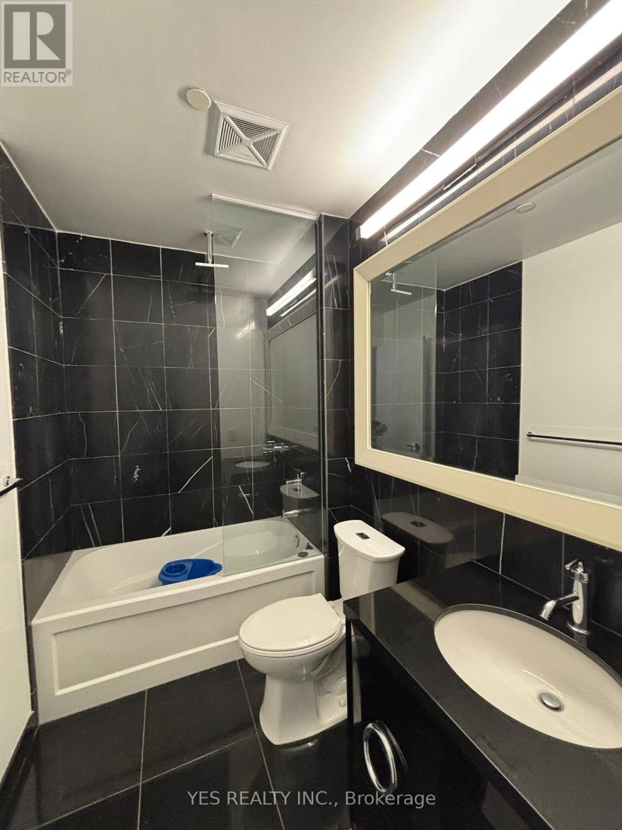 90 Parklawn Road W, Toronto, Ontario  M8Y 0B6 - Photo 26 - W12790020