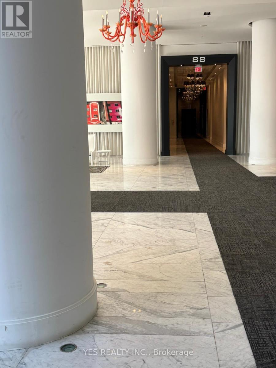 90 Parklawn Road W, Toronto, Ontario  M8Y 0B6 - Photo 5 - W12790020