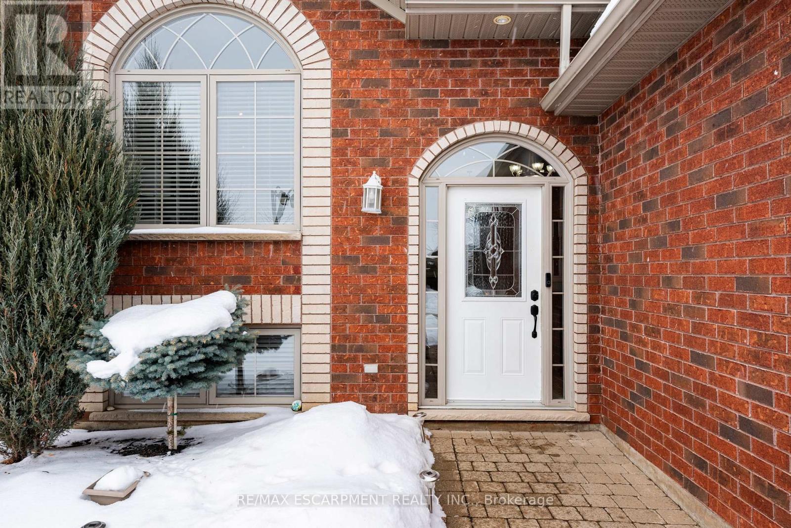 62 Mission Road, Brantford, Ontario  N3S 0A3 - Photo 5 - X12790028