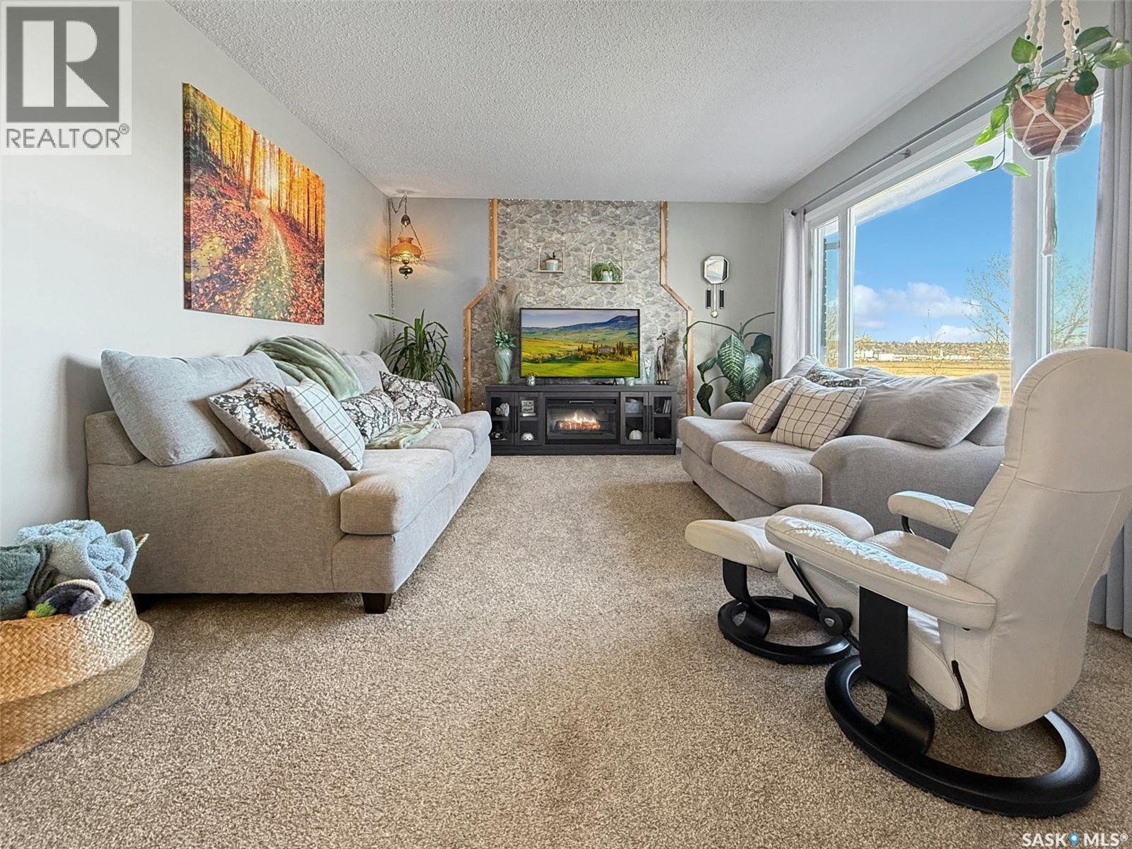 132 Haw Place, Swift Current, Saskatchewan  S9H 4B7 - Photo 5 - SK028572