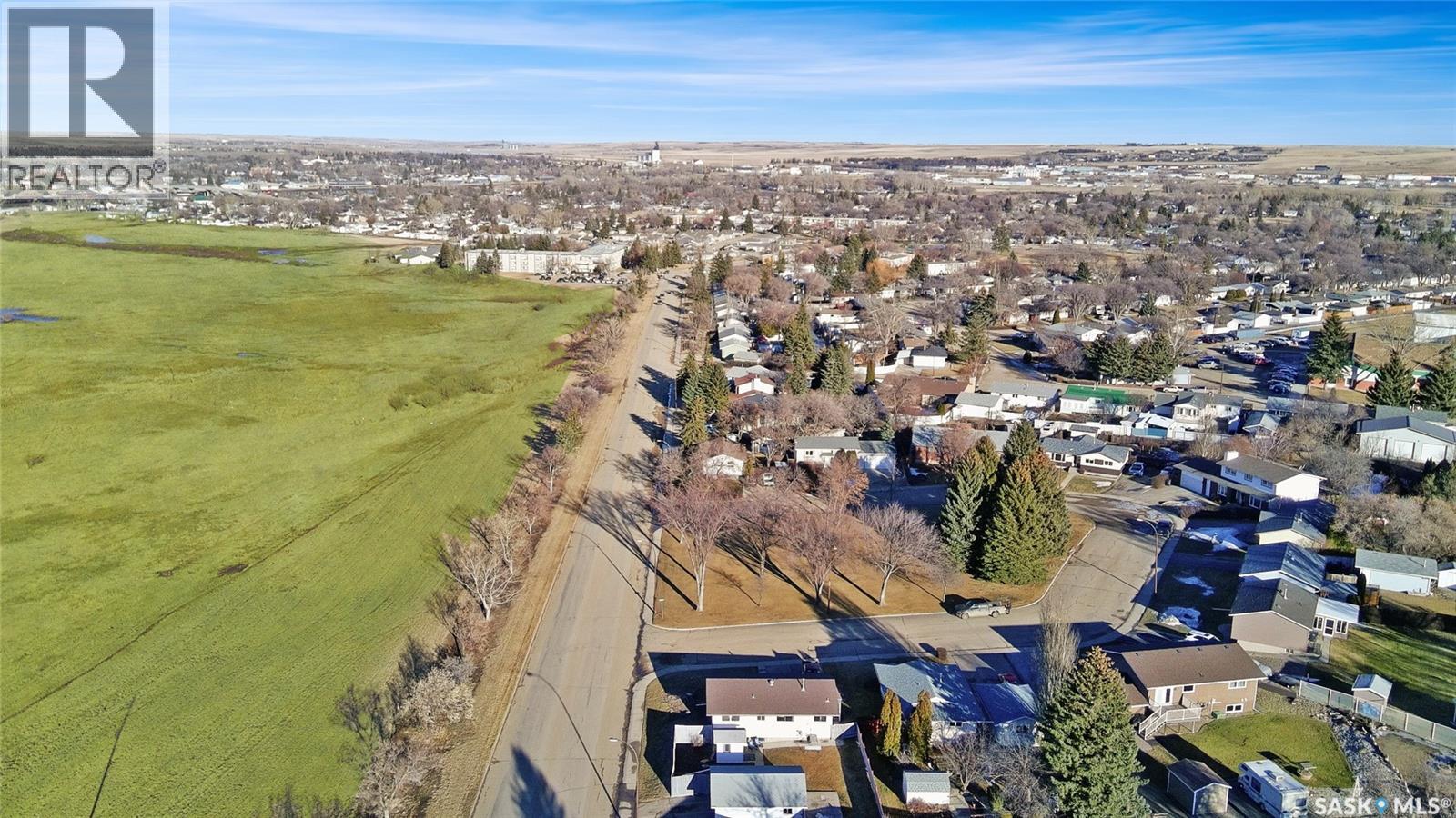 132 Haw Place, Swift Current, Saskatchewan  S9H 4B7 - Photo 23 - SK028572