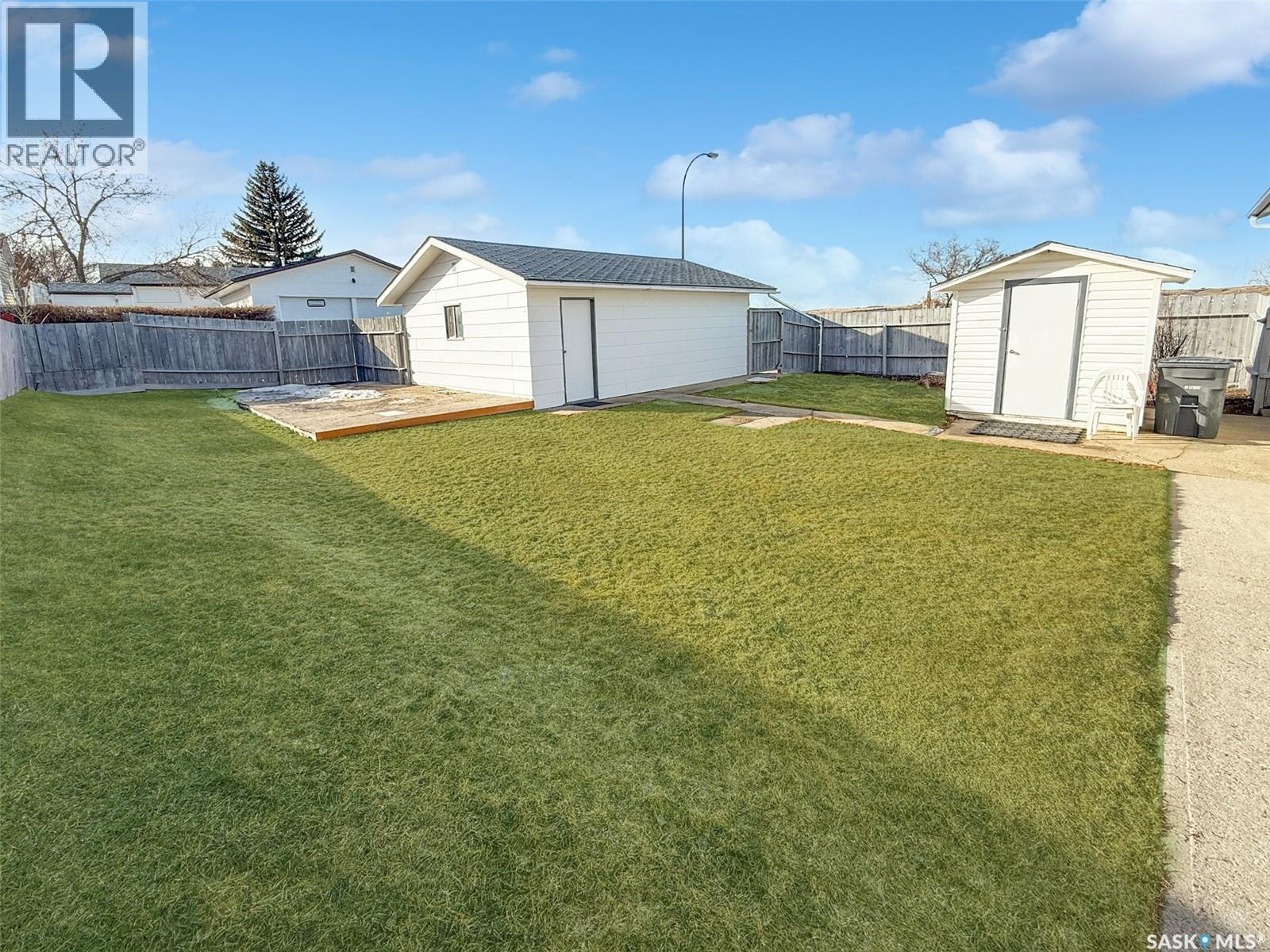 132 Haw Place, Swift Current, Saskatchewan  S9H 4B7 - Photo 16 - SK028572