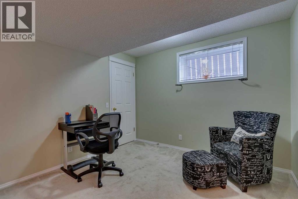 271 Tuscany Valley Drive Nw, Calgary, Alberta  T3L 2A6 - Photo 29 - A2283391