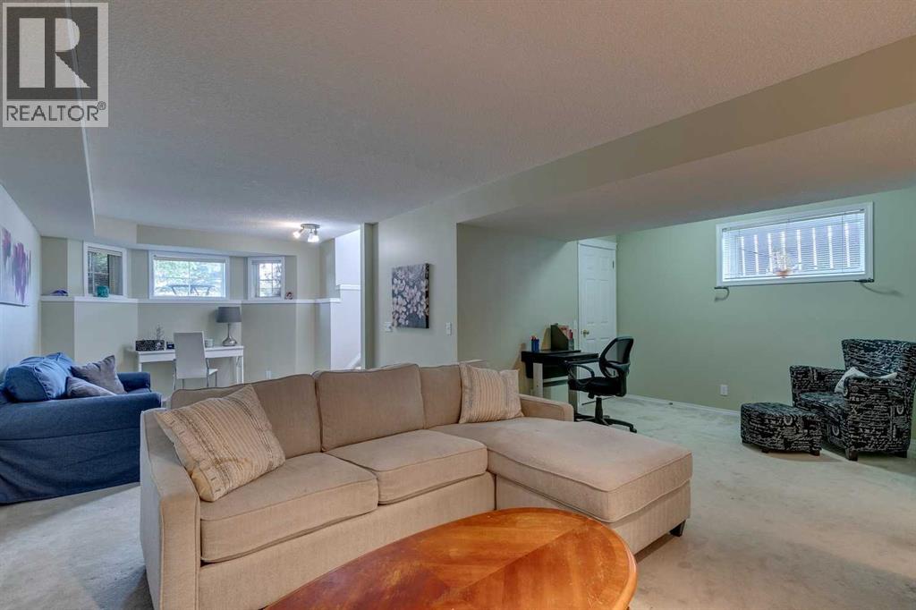 271 Tuscany Valley Drive Nw, Calgary, Alberta  T3L 2A6 - Photo 27 - A2283391