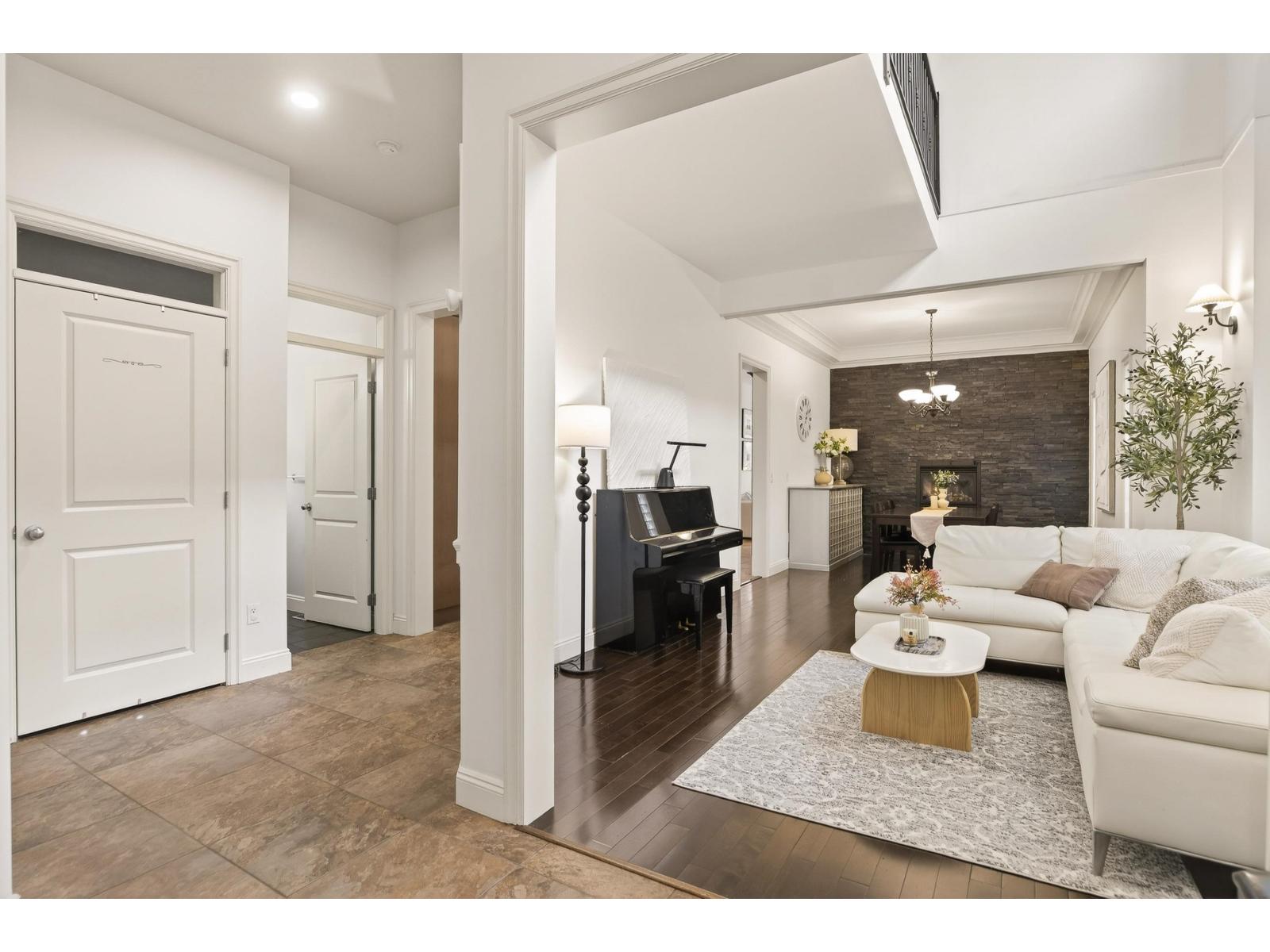 21657 92b Avenue, Langley, British Columbia  V1M 0A3 - Photo 3 - R3083161