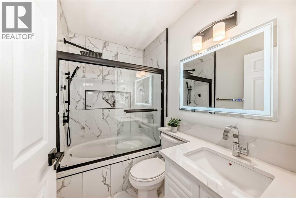 305 Lakeside Greens Crescent, Chestermere, Alberta  T1X 1C3 - Photo 15 - A2286480