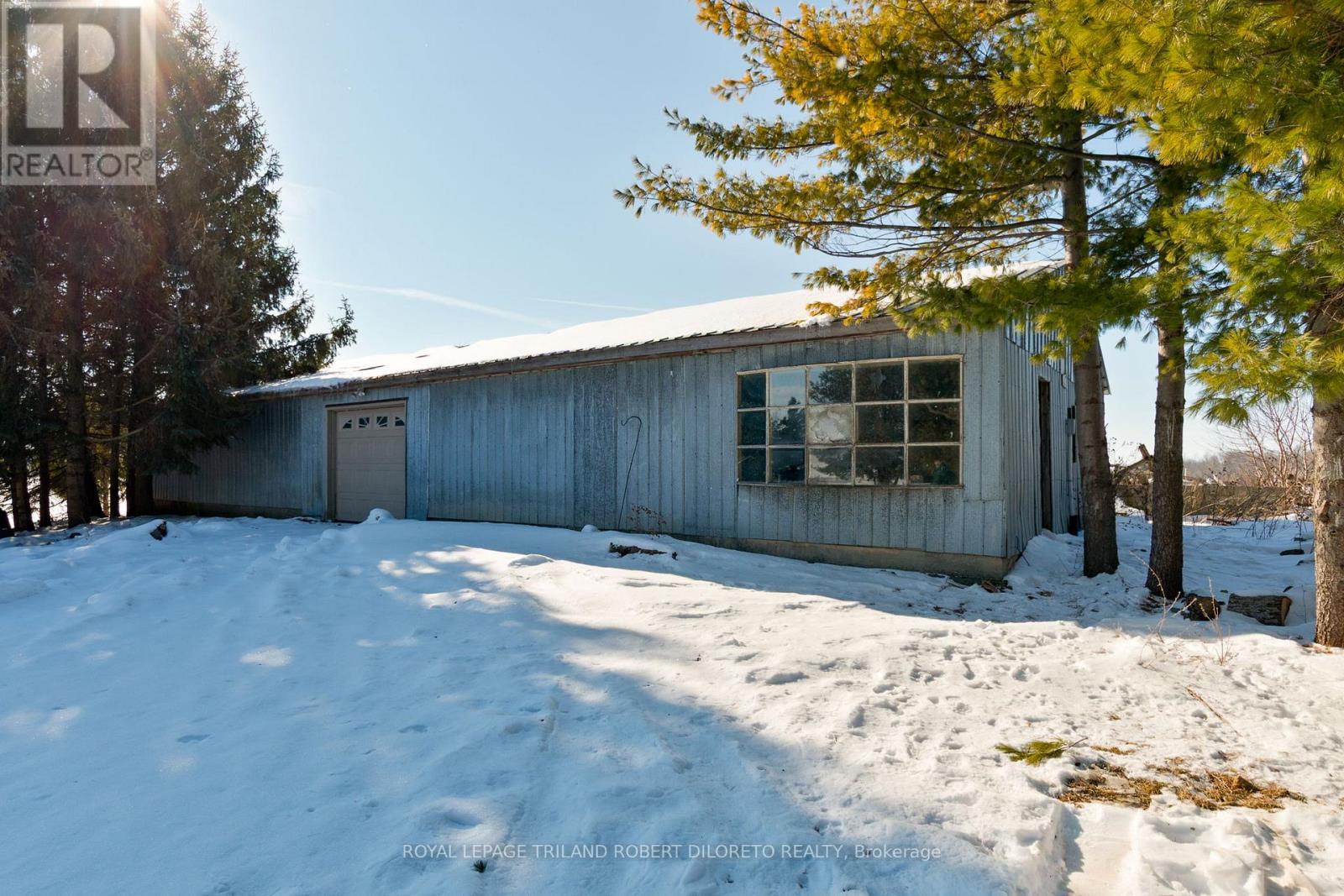21477 Springfield Road, Southwest Middlesex, Ontario  N0L 1T0 - Photo 13 - X12790062