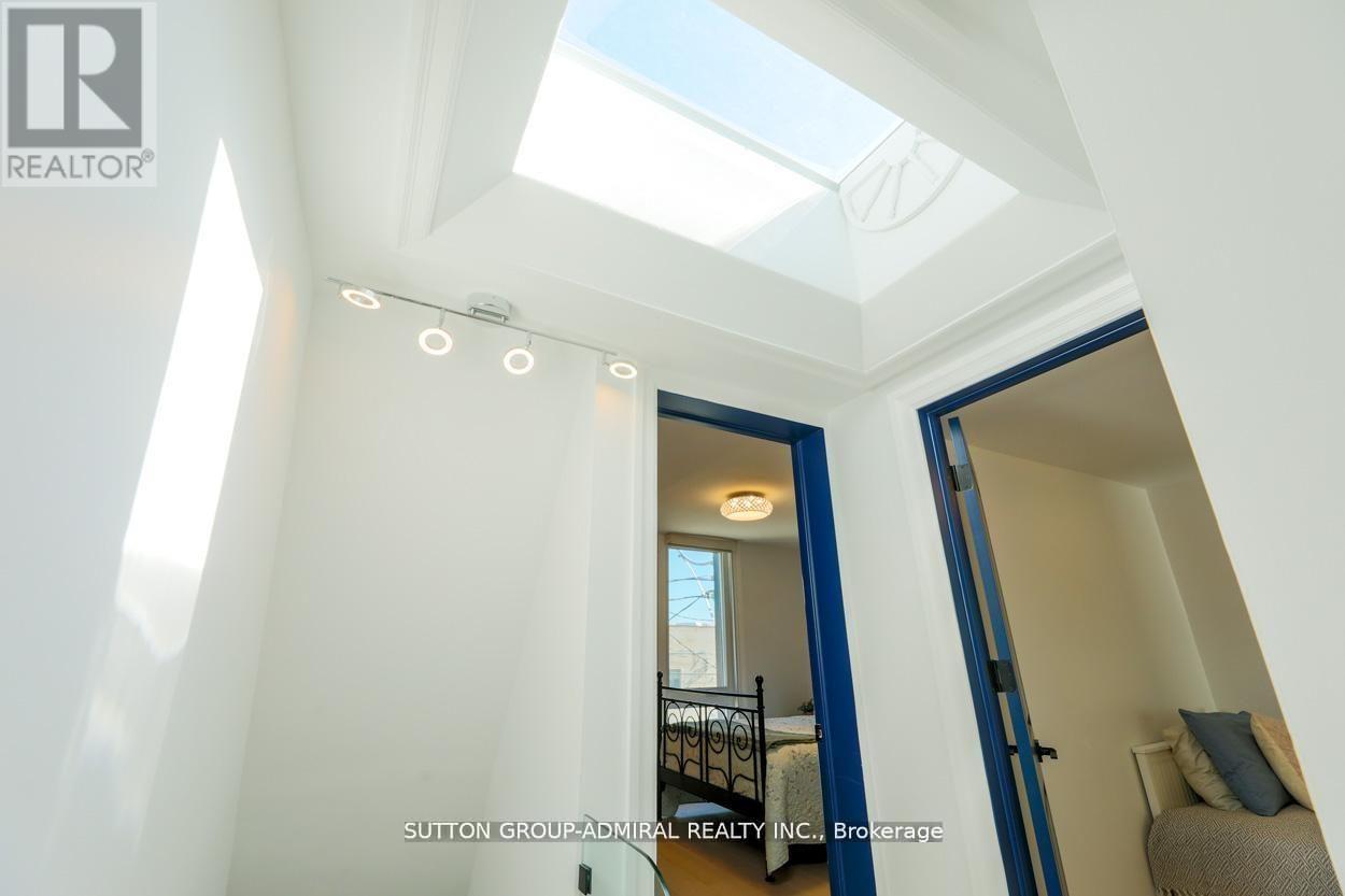 Main & 2nd - 70 Carlaw Avenue, Toronto, Ontario  M4M 2R7 - Photo 33 - E12790064