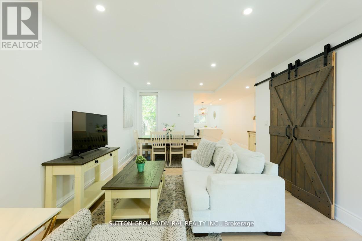 Main & 2nd - 70 Carlaw Avenue, Toronto, Ontario  M4M 2R7 - Photo 8 - E12790064