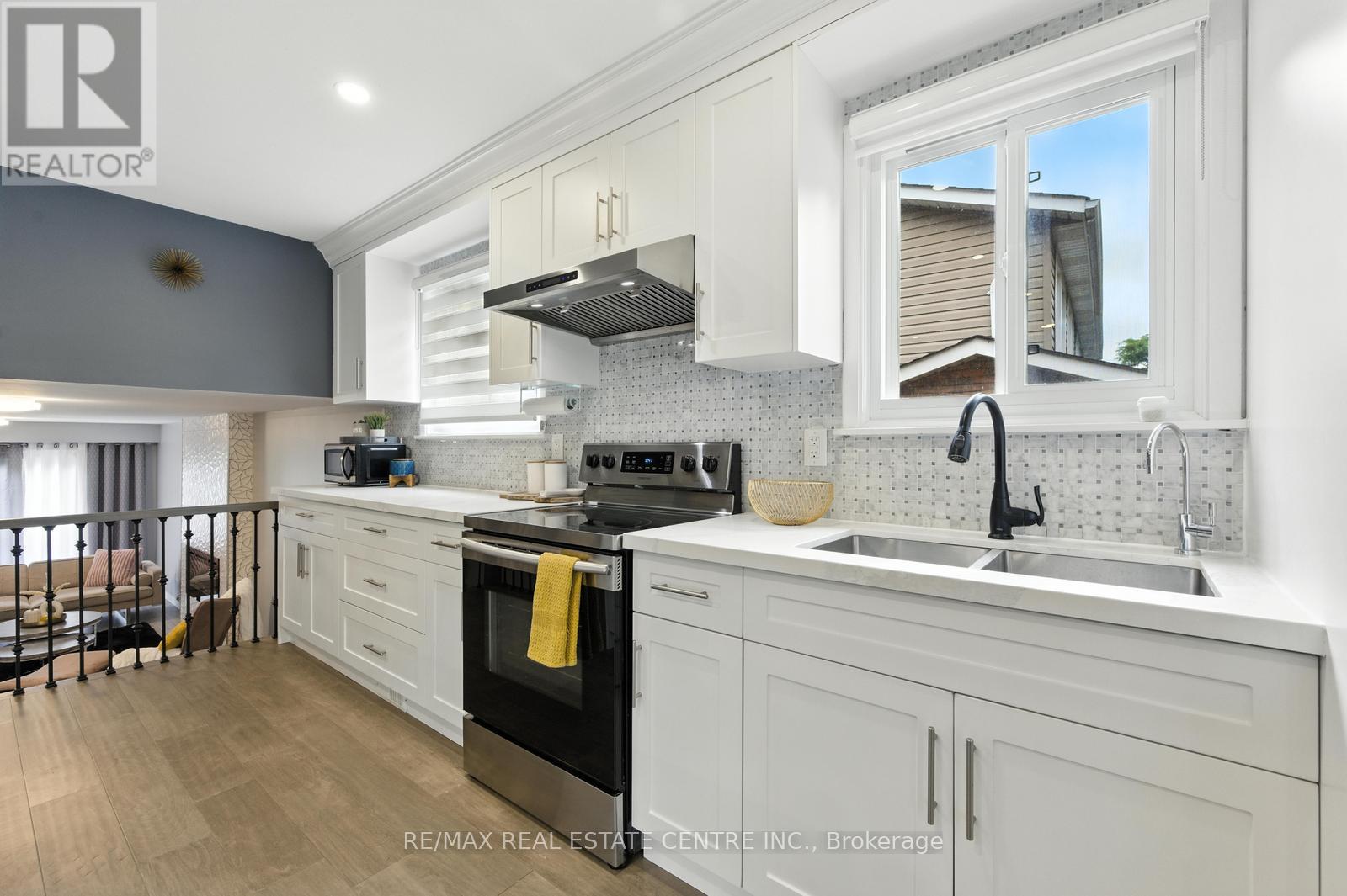 6423 Chaumont Crescent, Mississauga, Ontario  L5N 2M7 - Photo 20 - W12790052