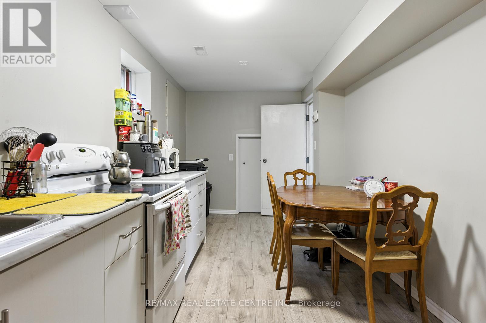 6423 Chaumont Crescent, Mississauga, Ontario  L5N 2M7 - Photo 40 - W12790052