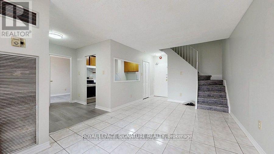 319 - 1455 Williamsport Drive, Mississauga, Ontario  L4X 2T5 - Photo 11 - W12790054