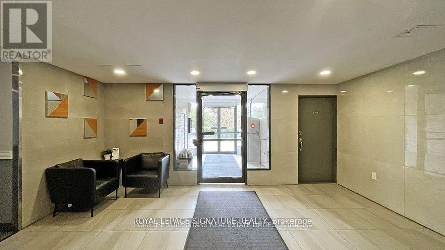 319 - 1455 Williamsport Drive, Mississauga, Ontario  L4X 2T5 - Photo 3 - W12790054