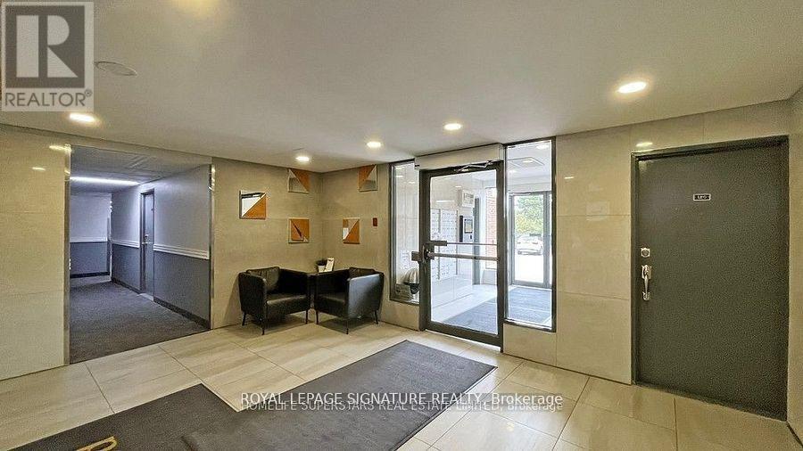 319 - 1455 Williamsport Drive, Mississauga, Ontario  L4X 2T5 - Photo 4 - W12790054