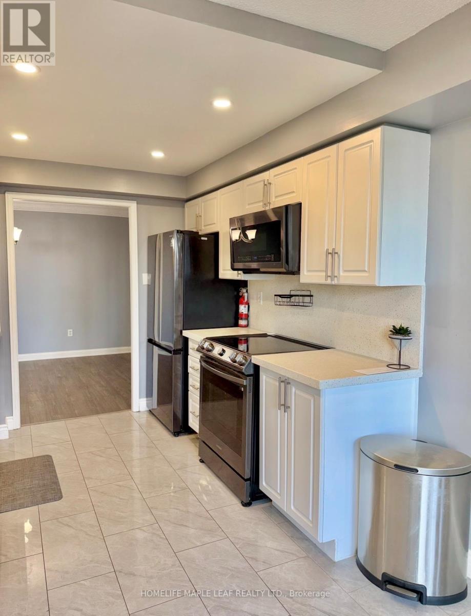 407 - 24 Hanover Road, Brampton, Ontario  L6S 5K8 - Photo 10 - W12790066