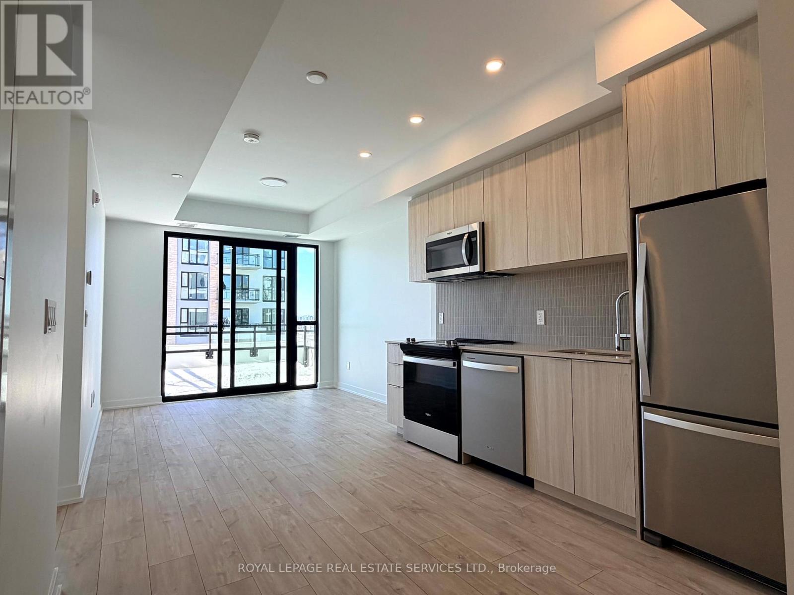 404 - 750 Whitlock Avenue, Milton, Ontario  L9E 2B4 - Photo 5 - W12790068