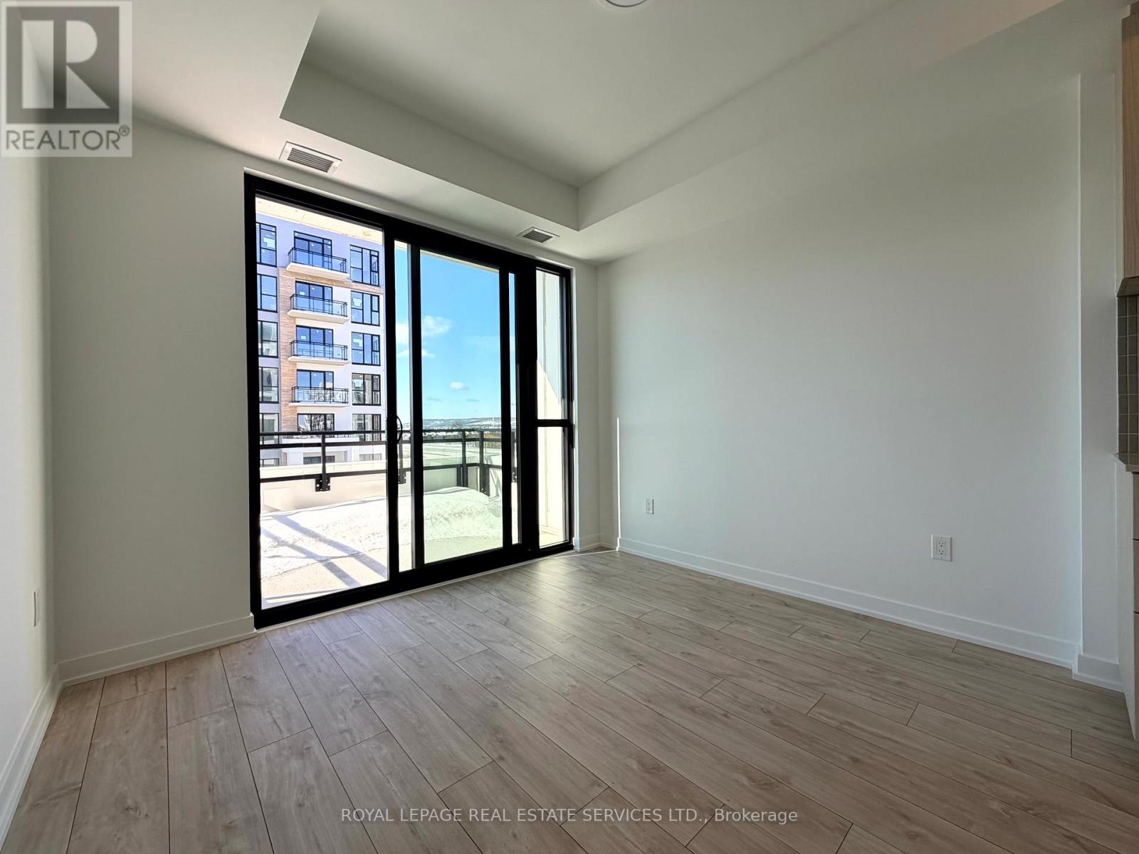 404 - 750 Whitlock Avenue, Milton, Ontario  L9E 2B4 - Photo 8 - W12790068