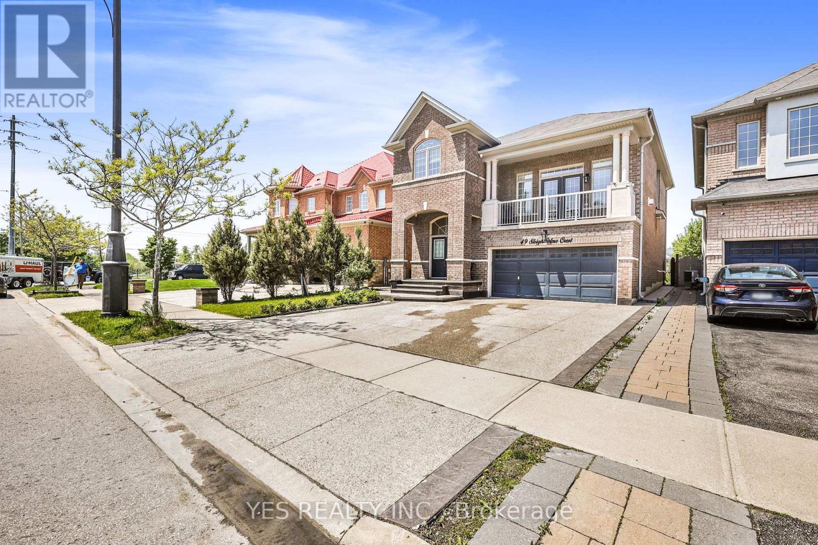 49 SLEIGHTHOLME CRESCENT, Brampton, Ontario