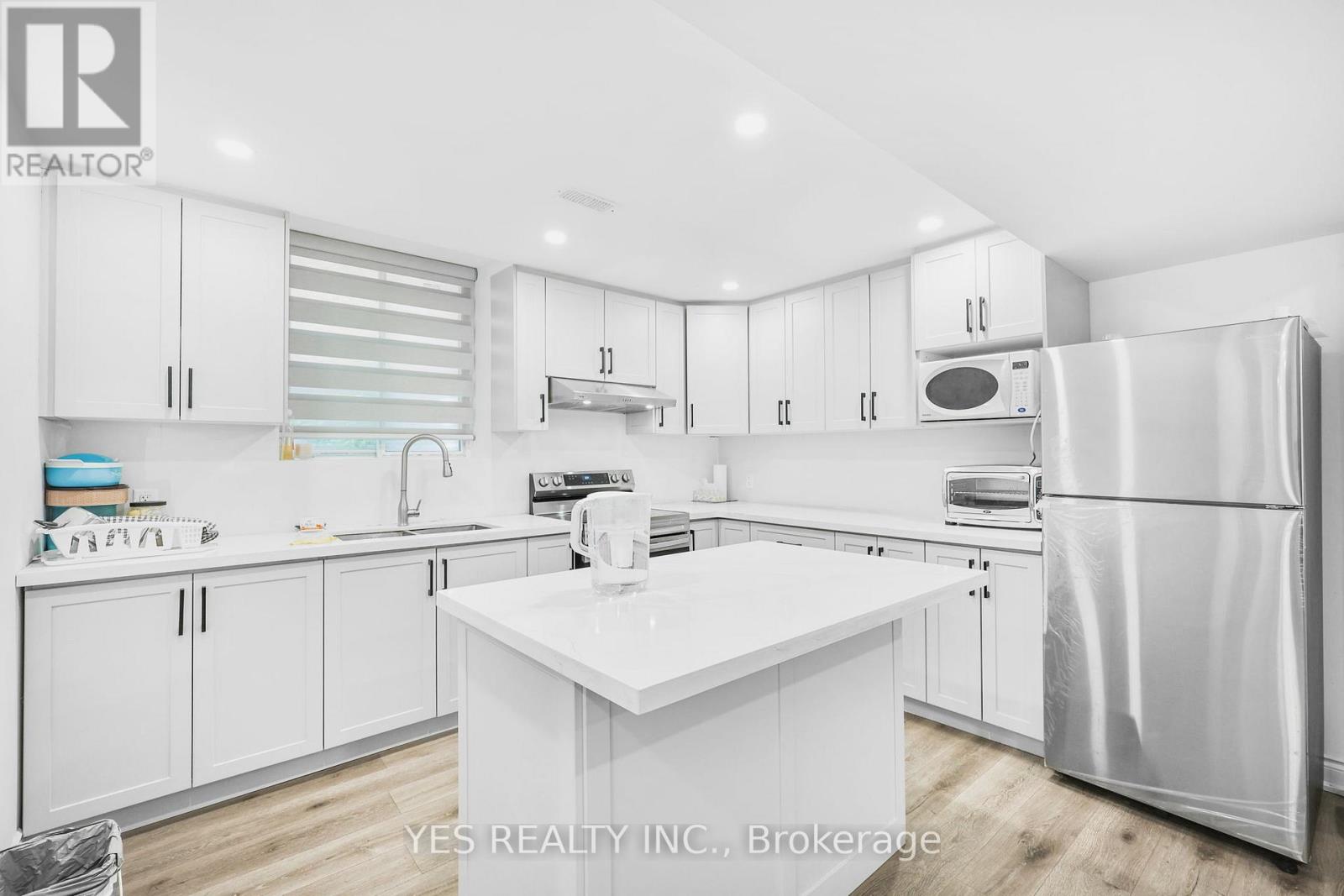 49 Sleightholme Crescent, Brampton, Ontario  L6P 3E8 - Photo 17 - W12790076