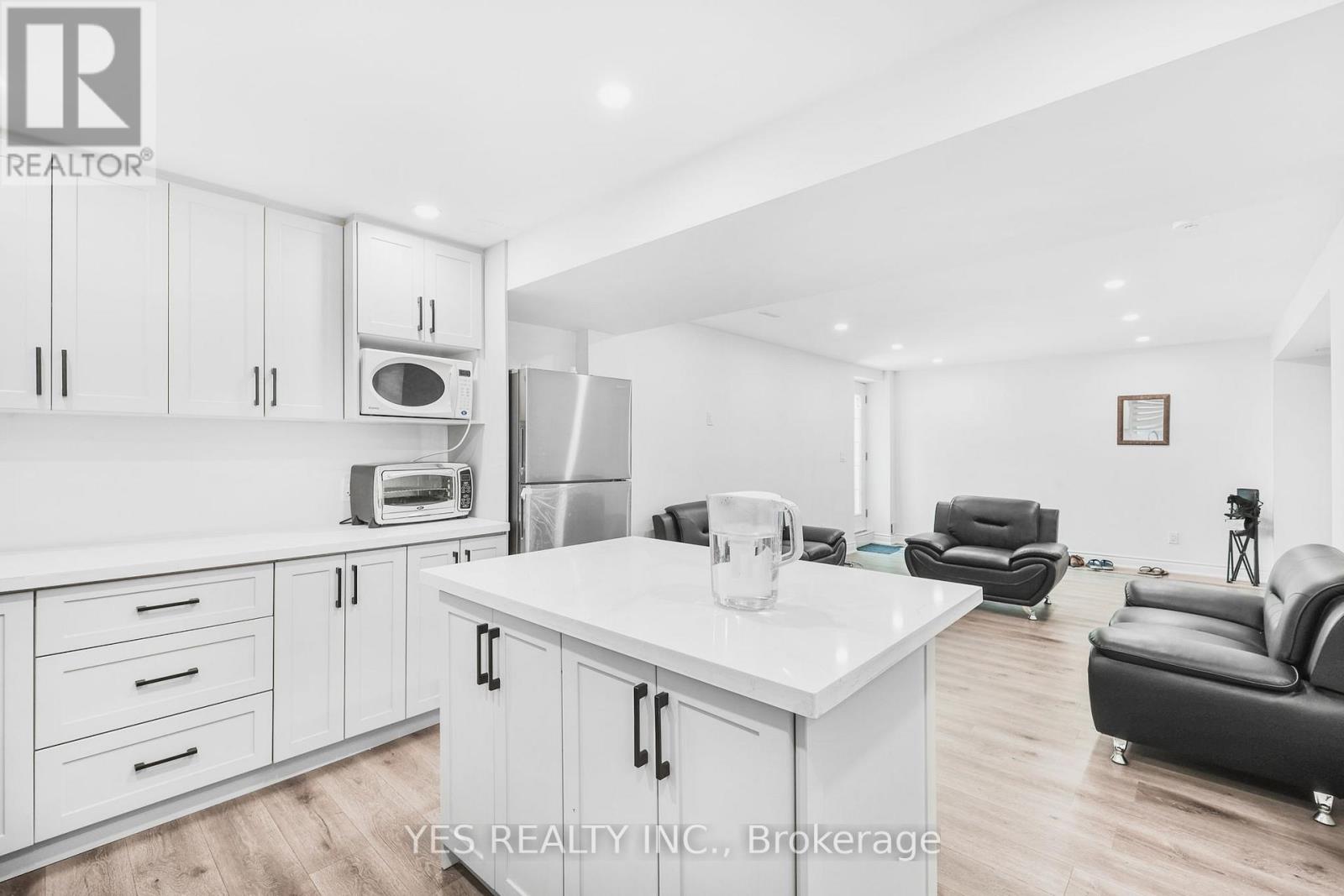 49 Sleightholme Crescent, Brampton, Ontario  L6P 3E8 - Photo 18 - W12790076