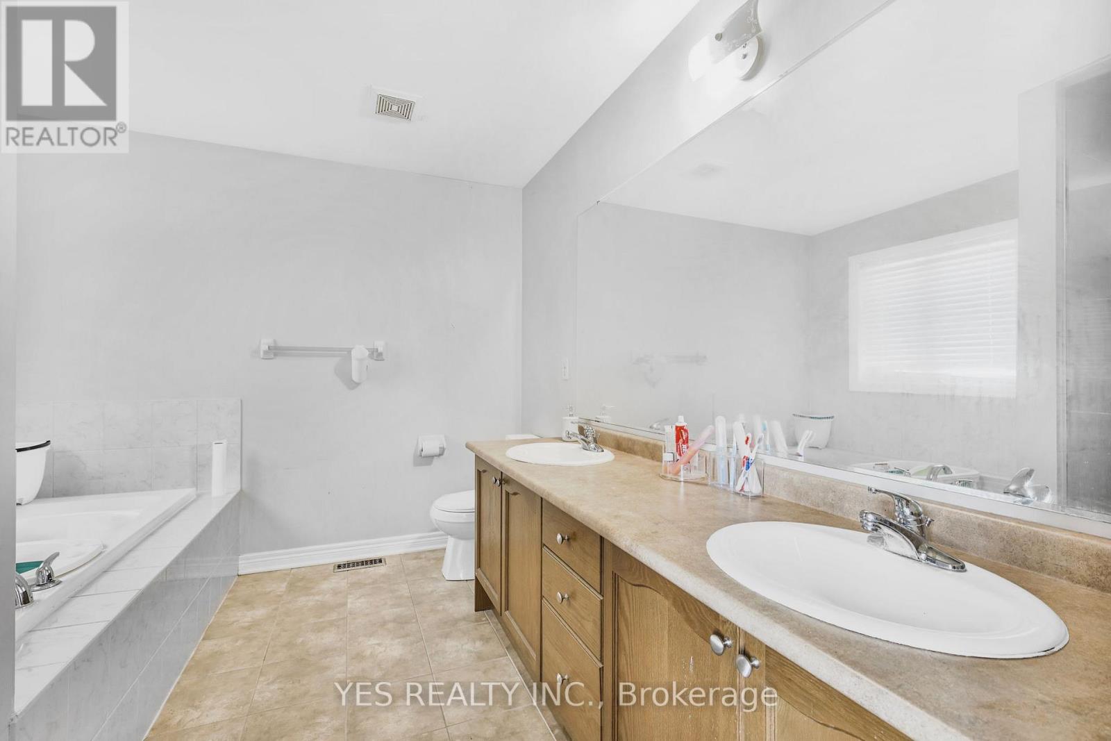 49 Sleightholme Crescent, Brampton, Ontario  L6P 3E8 - Photo 38 - W12790076