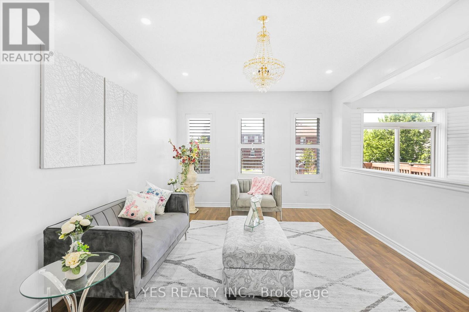 49 Sleightholme Crescent, Brampton, Ontario  L6P 3E8 - Photo 6 - W12790076