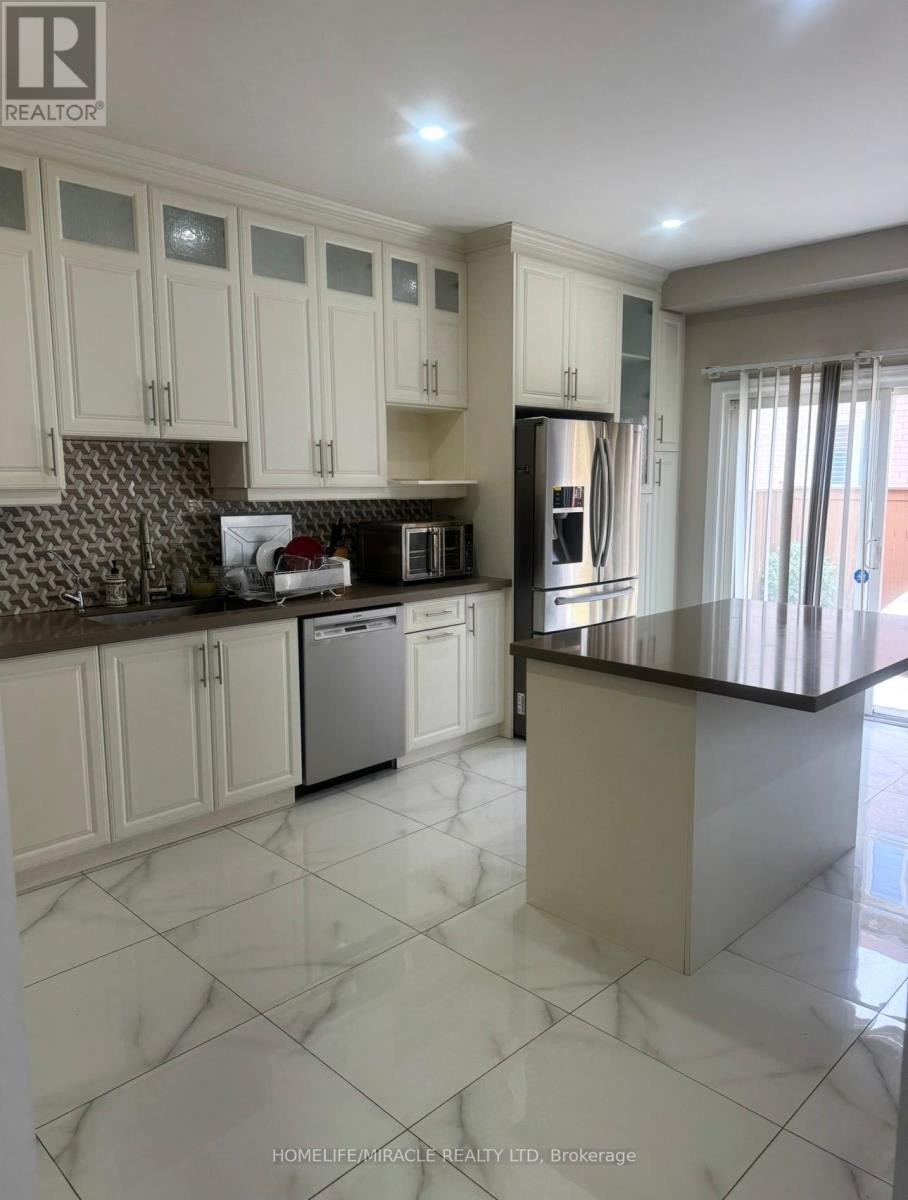 Upper - 30 Midnightsun Trail, Brampton, Ontario  L6R 3K3 - Photo 4 - W12790094