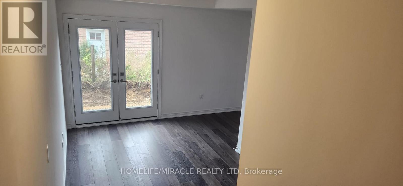 2 - 106 Court Drive, Brant, Ontario  N3L 4G7 - Photo 3 - X12790046