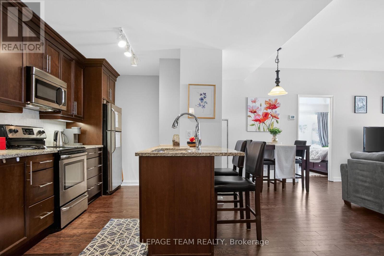 204 - 310 Centrum Boulevard, Ottawa, Ontario K1E 0A3 - Photo 8 - X12790106