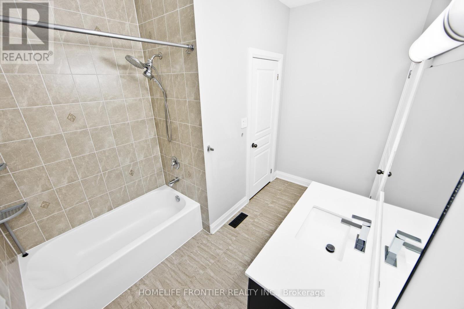 8 Amberglow Court, Brampton, Ontario  L6Y 2E3 - Photo 17 - W12777262