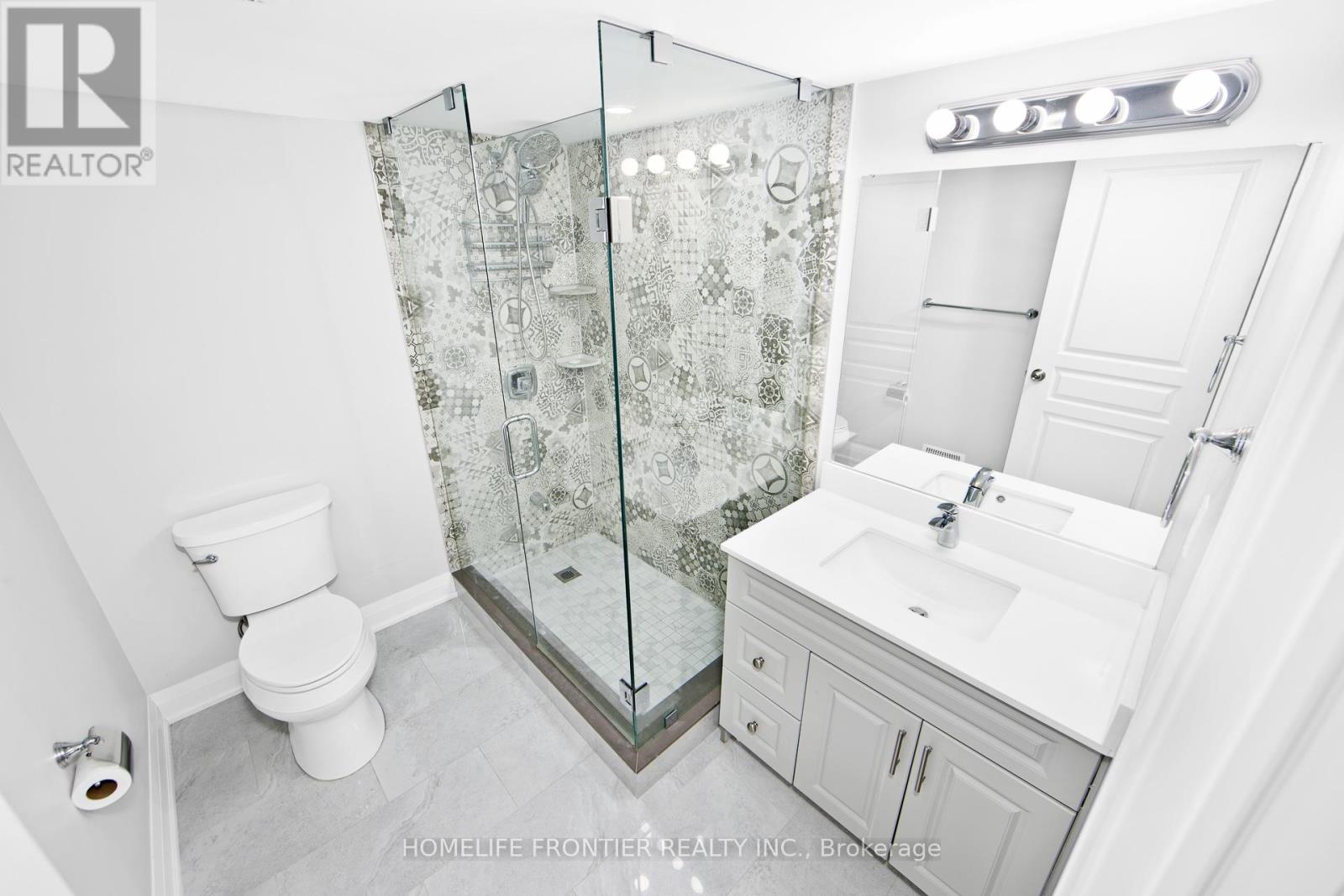 8 Amberglow Court, Brampton, Ontario  L6Y 2E3 - Photo 21 - W12777262