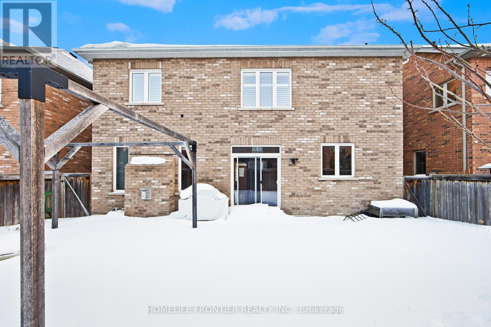 8 Amberglow Court, Brampton, Ontario  L6Y 2E3 - Photo 23 - W12777262