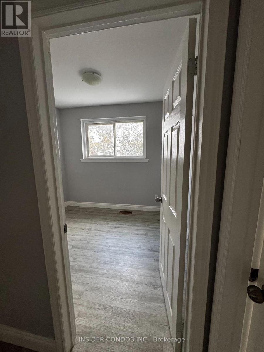 Upper - 49 Doncaster Drive, Brampton, Ontario  L6T 1S8 - Photo 14 - W12780522