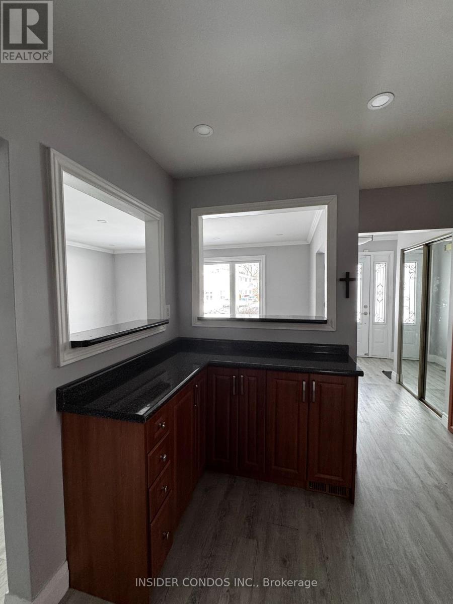 Upper - 49 Doncaster Drive, Brampton, Ontario  L6T 1S8 - Photo 7 - W12780522