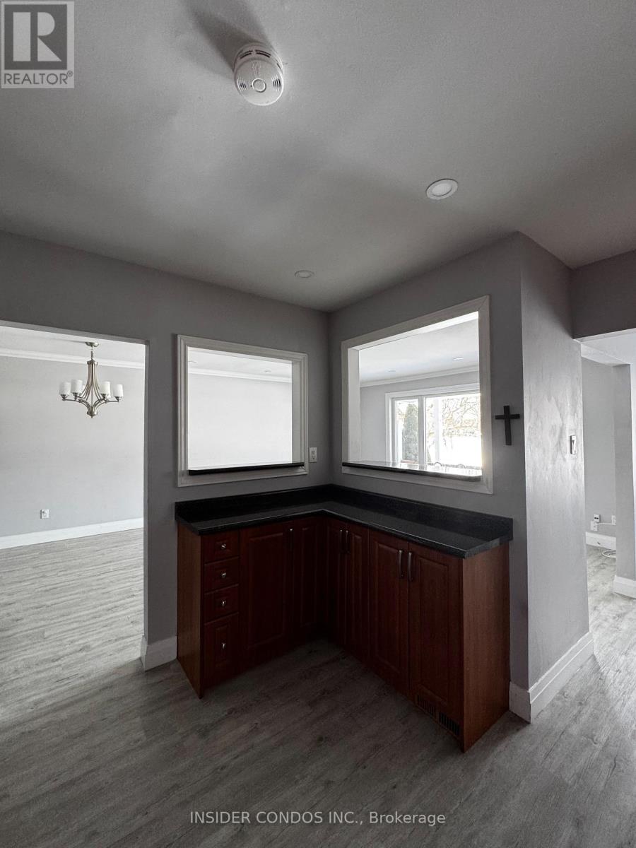 Upper - 49 Doncaster Drive, Brampton, Ontario  L6T 1S8 - Photo 8 - W12780522