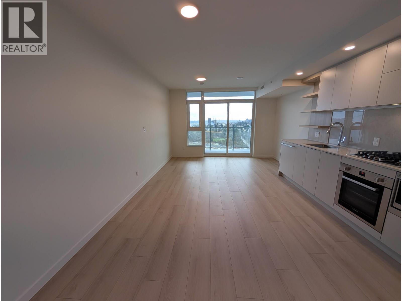 20fl 311 Alderson Avenue, Coquitlam, British Columbia  V3K 0K3 - Photo 2 - R3090045