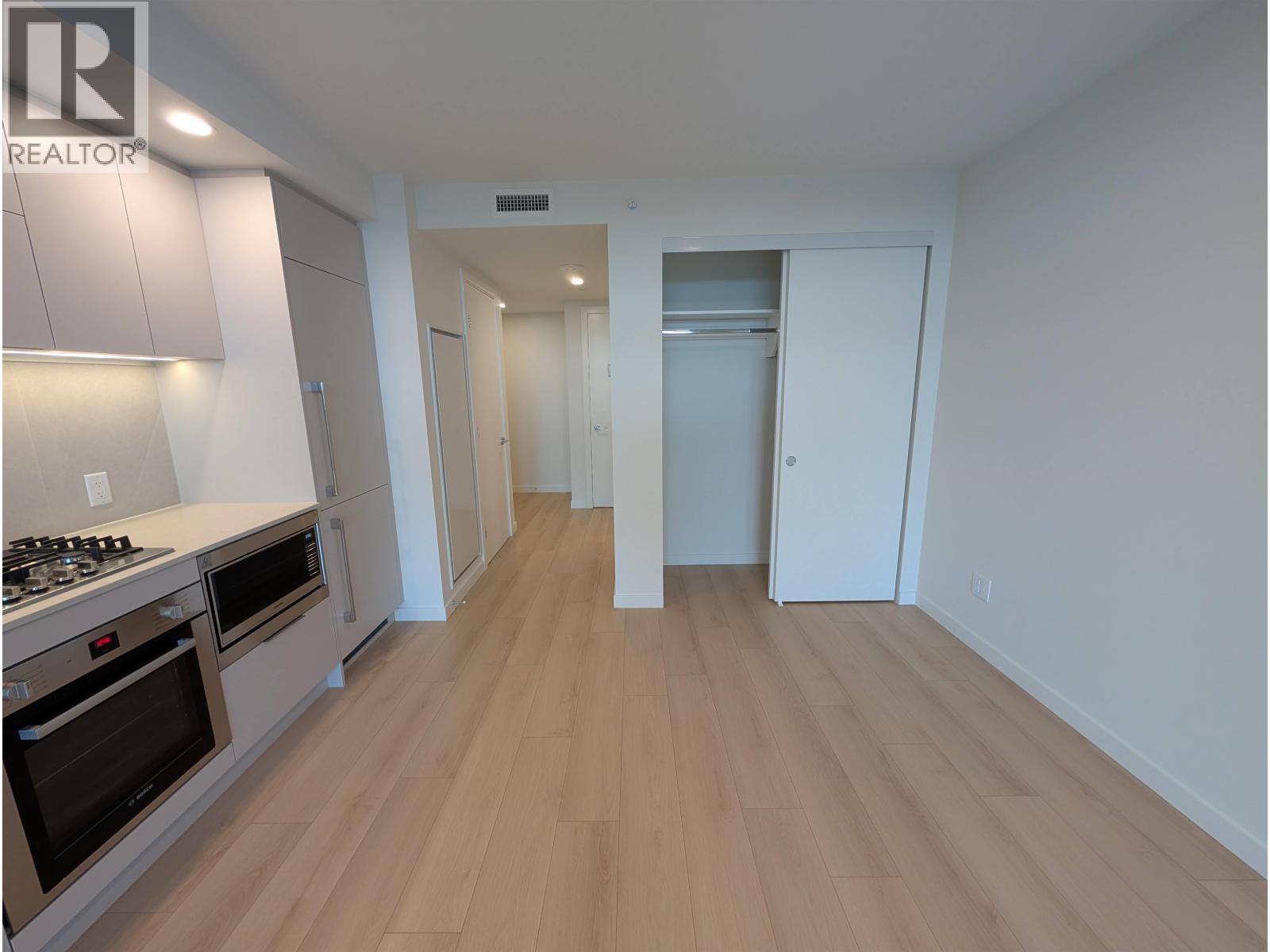 20fl 311 Alderson Avenue, Coquitlam, British Columbia  V3K 0K3 - Photo 8 - R3090045