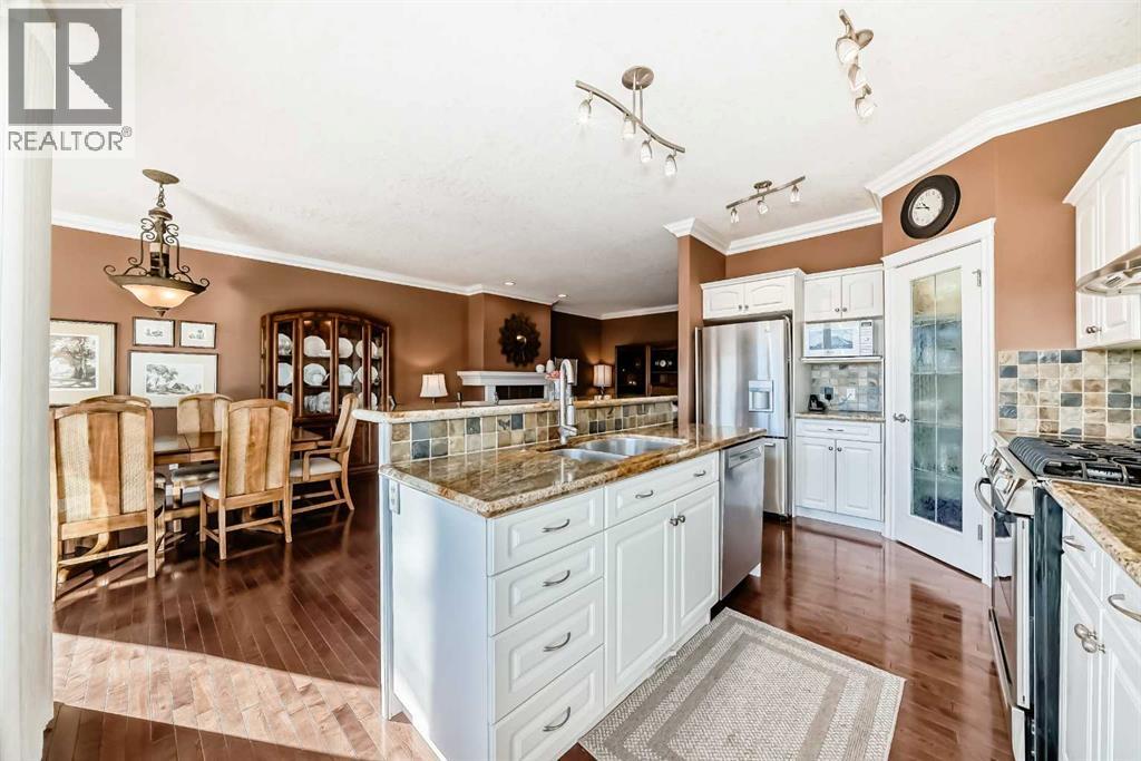 206 Shannon Estates Terrace Sw, Calgary, Alberta T2Y 4C6 - Photo 7 - A2283369