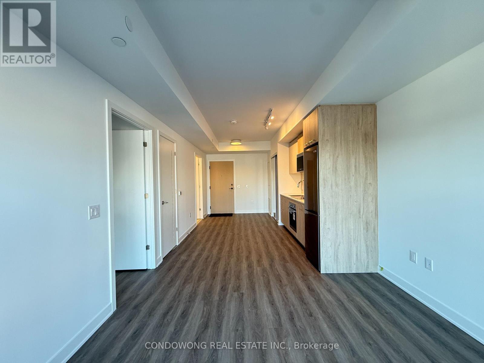 553 - 30 Dreamers Way, Toronto, Ontario  M5A 0Y7 - Photo 3 - C12790116