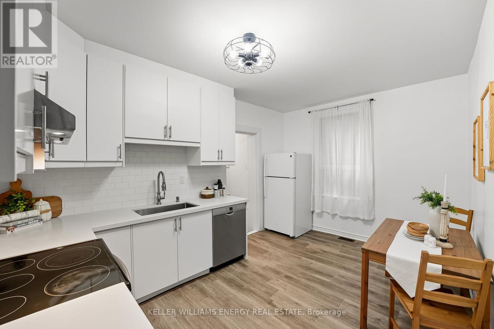 25 Spring Grove Avenue, Toronto, Ontario  M6N 3H2 - Photo 23 - W12788632