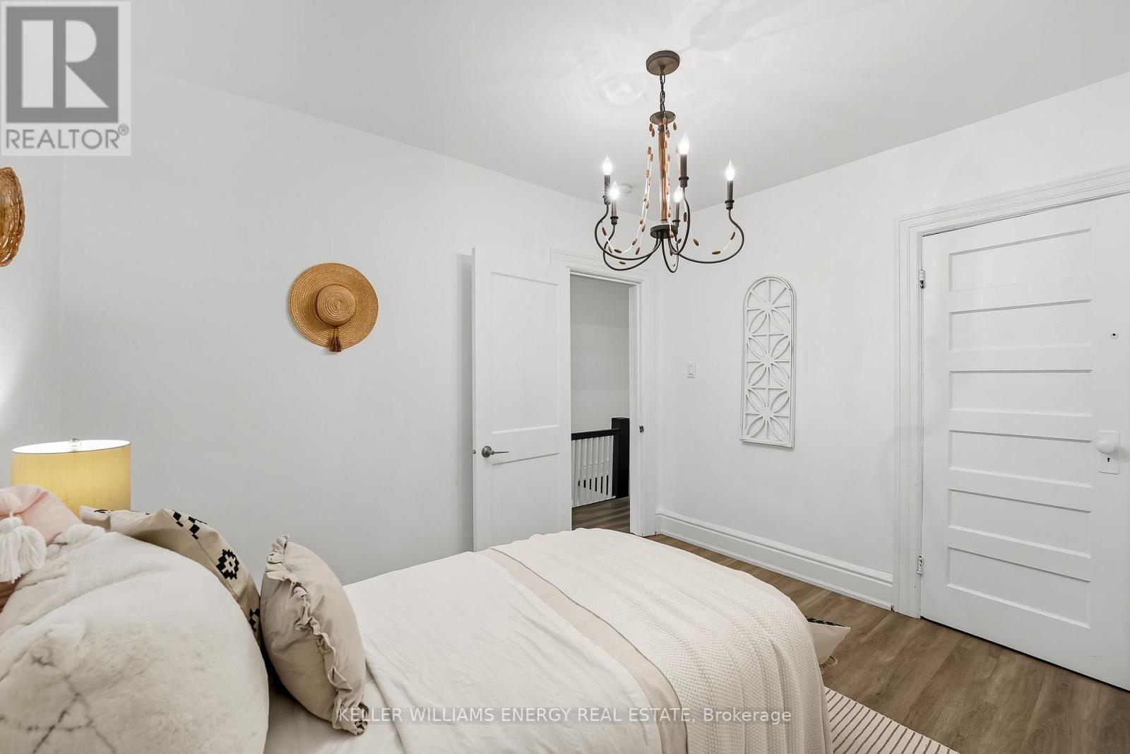 25 Spring Grove Avenue, Toronto, Ontario  M6N 3H2 - Photo 31 - W12788632