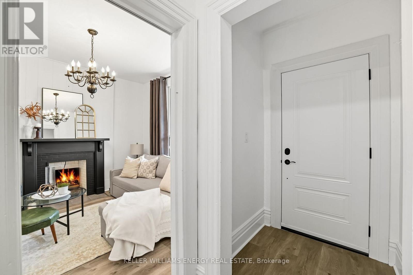 25 Spring Grove Avenue, Toronto, Ontario  M6N 3H2 - Photo 8 - W12788632