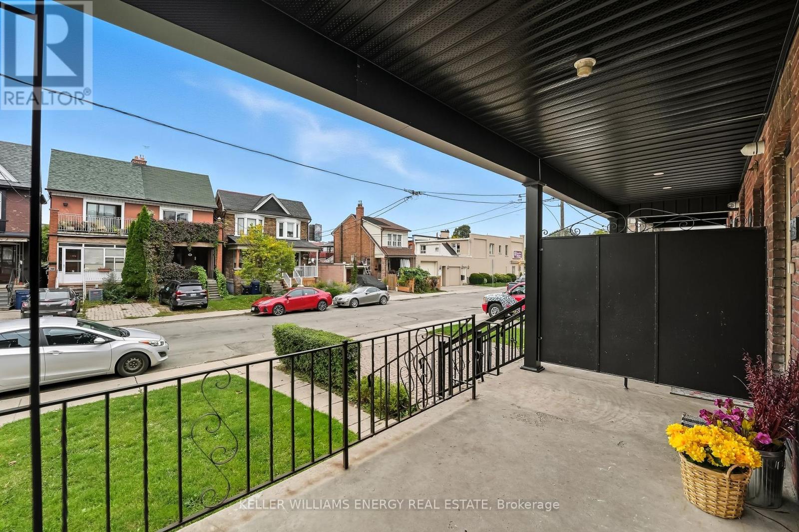 25 Spring Grove Avenue, Toronto, Ontario  M6N 3H2 - Photo 5 - W12788632