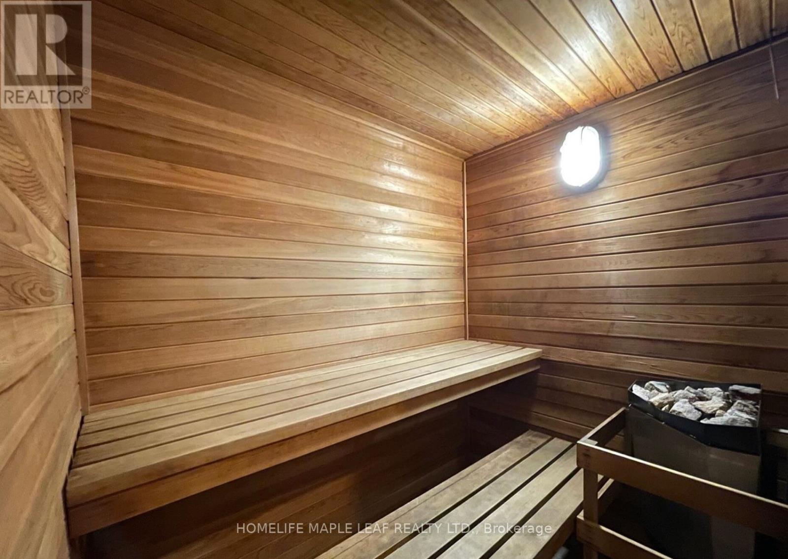 1304 - 200 Burnhamthorpe Road E, Mississauga, Ontario  L5A 4L4 - Photo 28 - W12790108