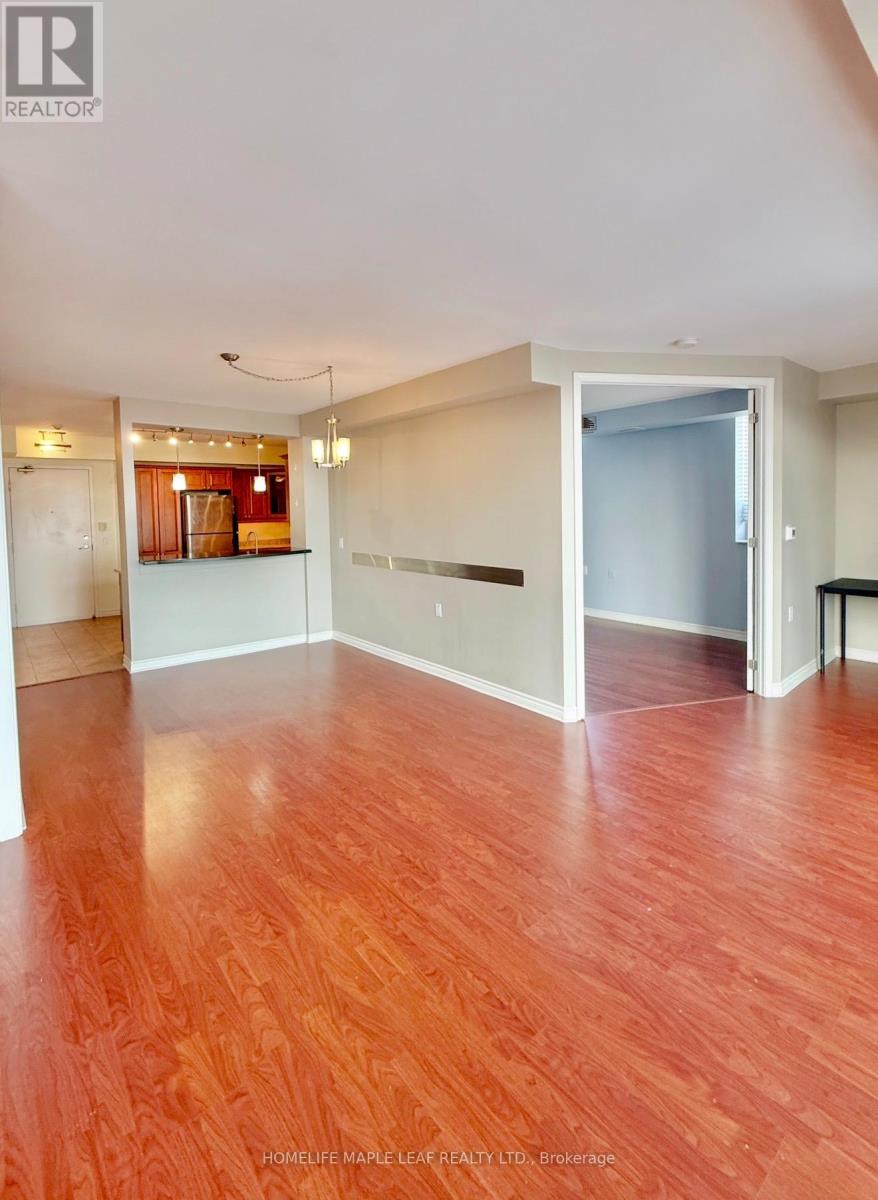 1304 - 200 Burnhamthorpe Road E, Mississauga, Ontario  L5A 4L4 - Photo 5 - W12790108