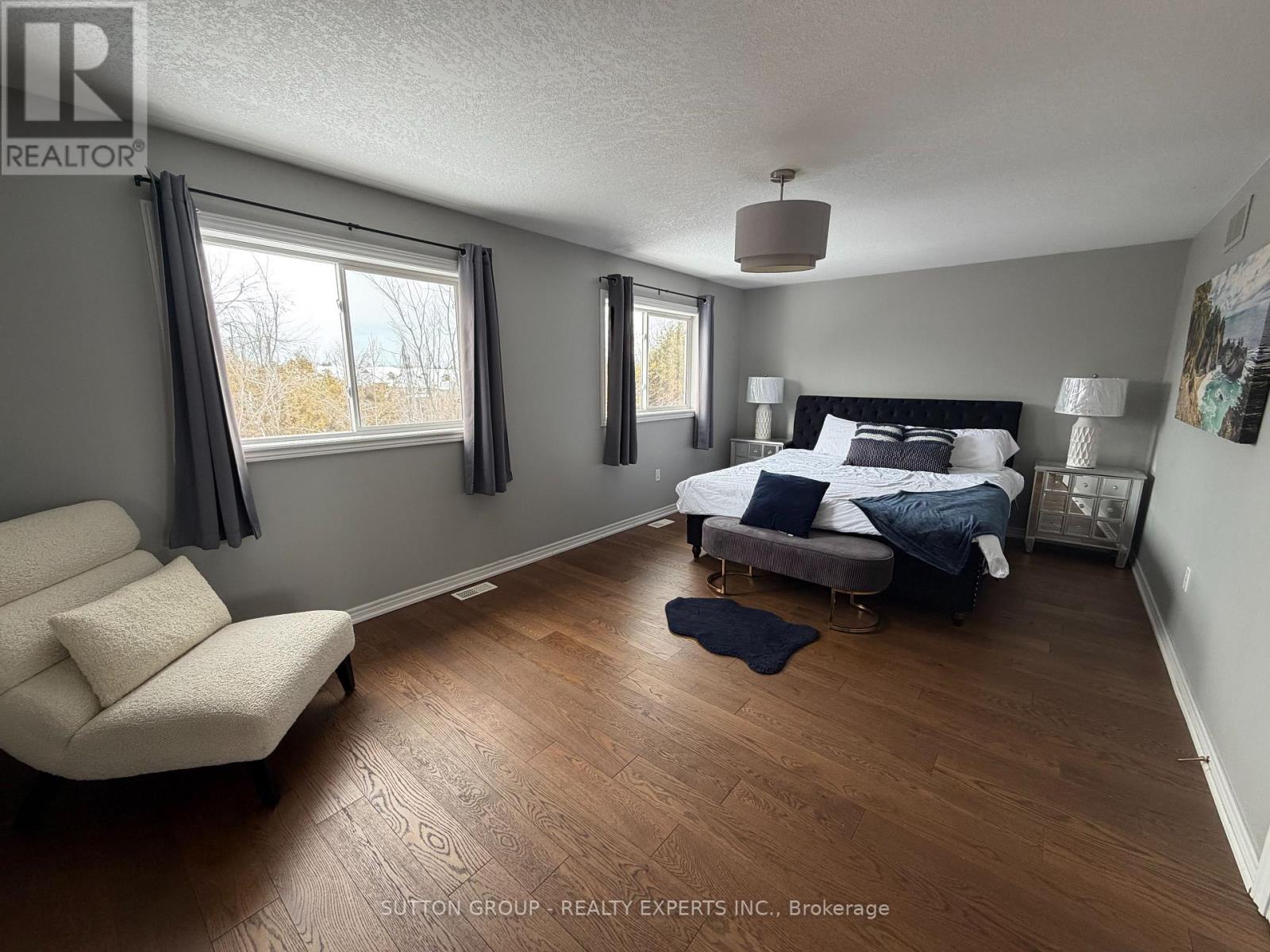 28 Cook Street, Kawartha Lakes, Ontario  K9V 0A7 - Photo 14 - X12790104