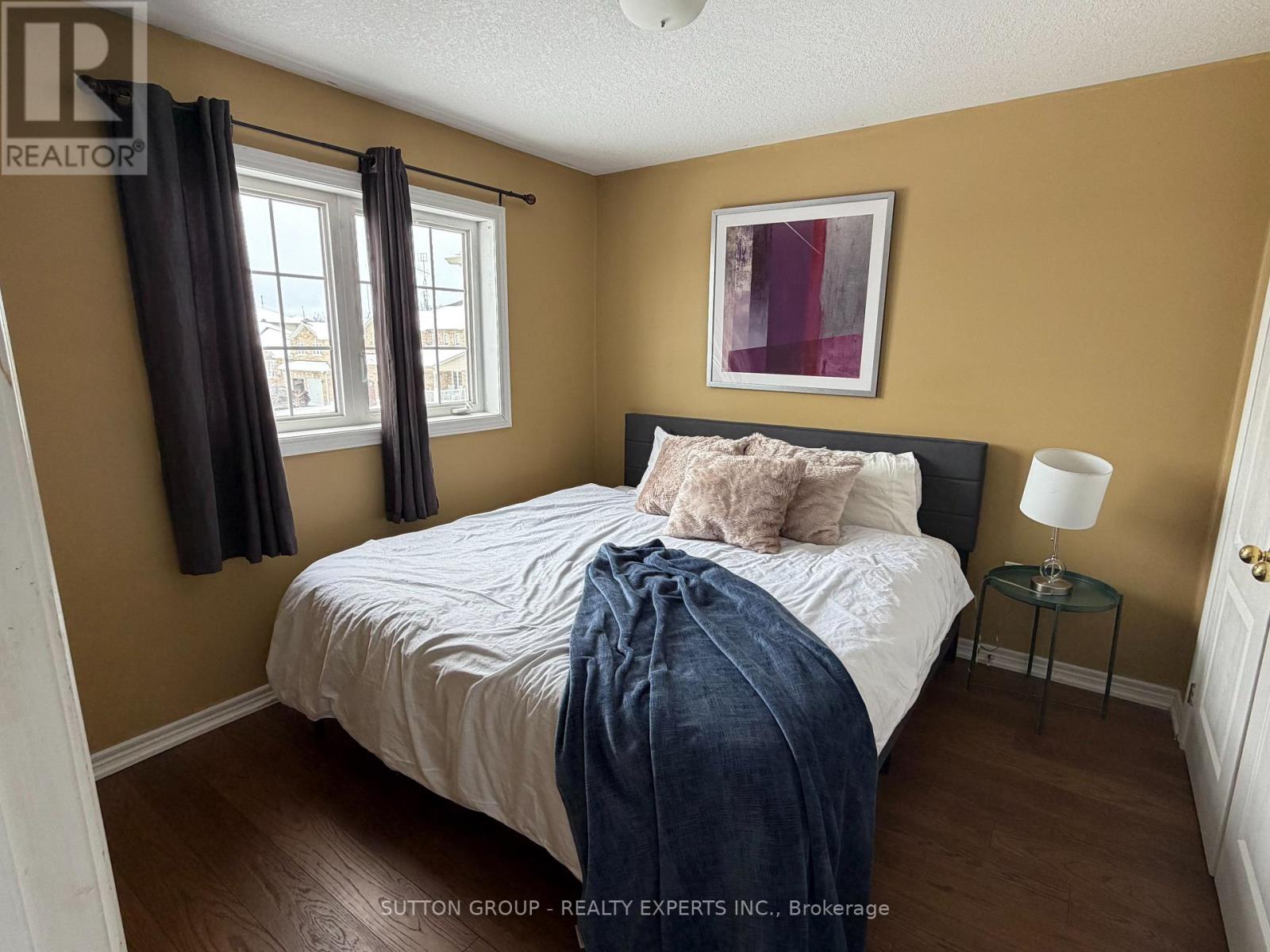 28 Cook Street, Kawartha Lakes, Ontario  K9V 0A7 - Photo 2 - X12790104