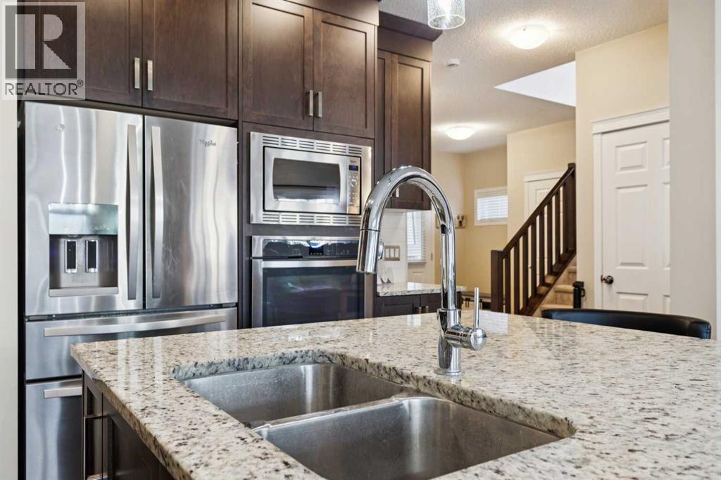 26 Mount Rae Terrace, Okotoks, Alberta  T1S 0M6 - Photo 9 - A2283093